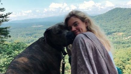 Nicole Lustgarten and a Dog - From a Literature Review to Being Published! - College of Natural Resources at NC State University